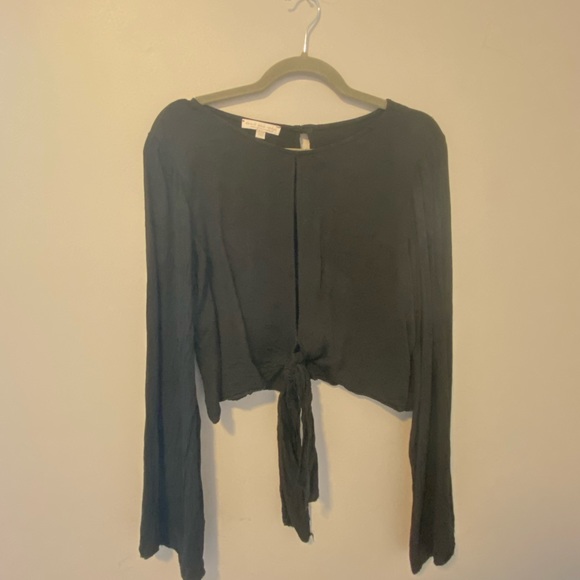 American Eagle Open-Front Top - Picture 6 of 11